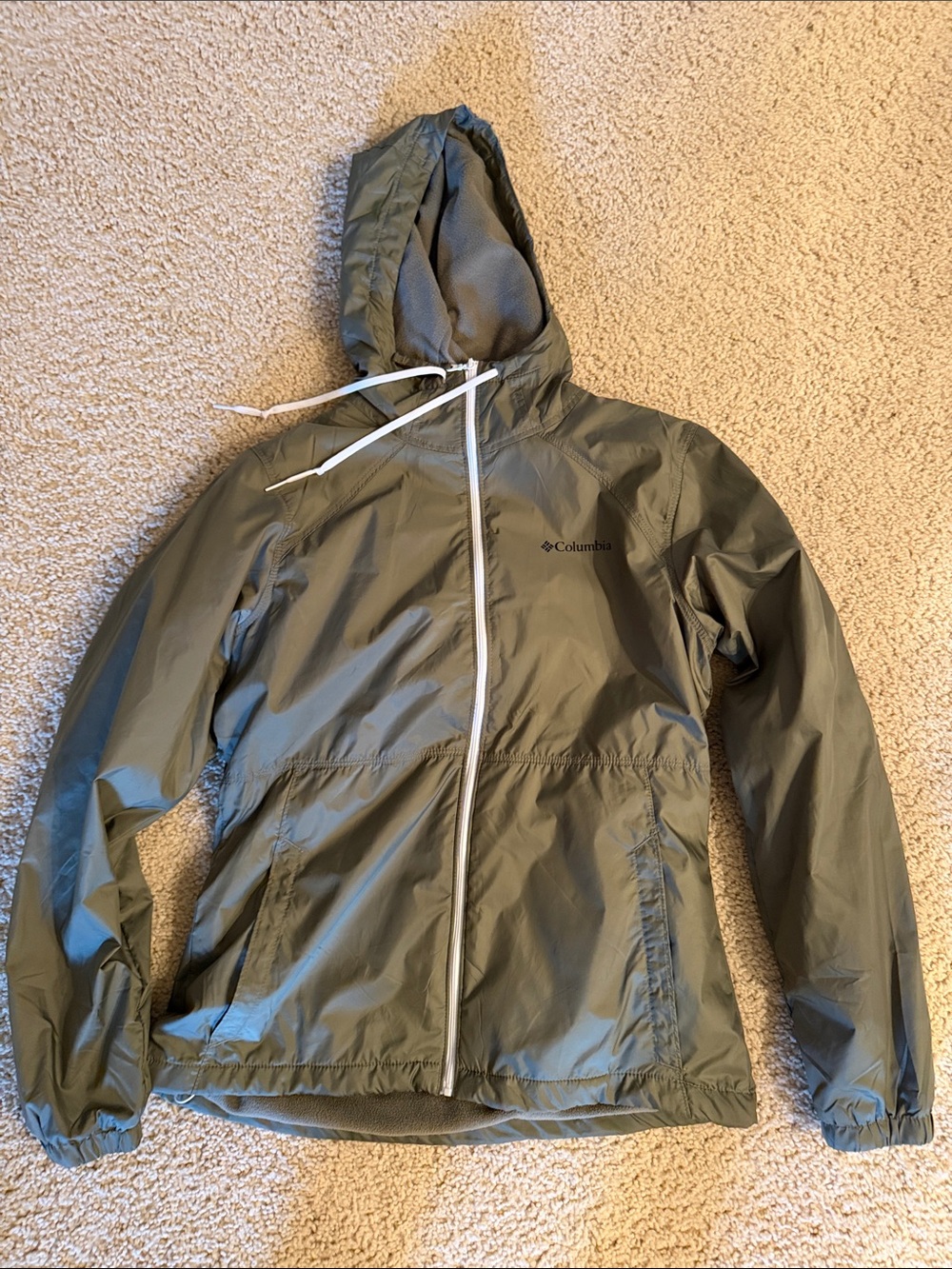 Columbia Olive Hooded Rain Jacket with White Zipper